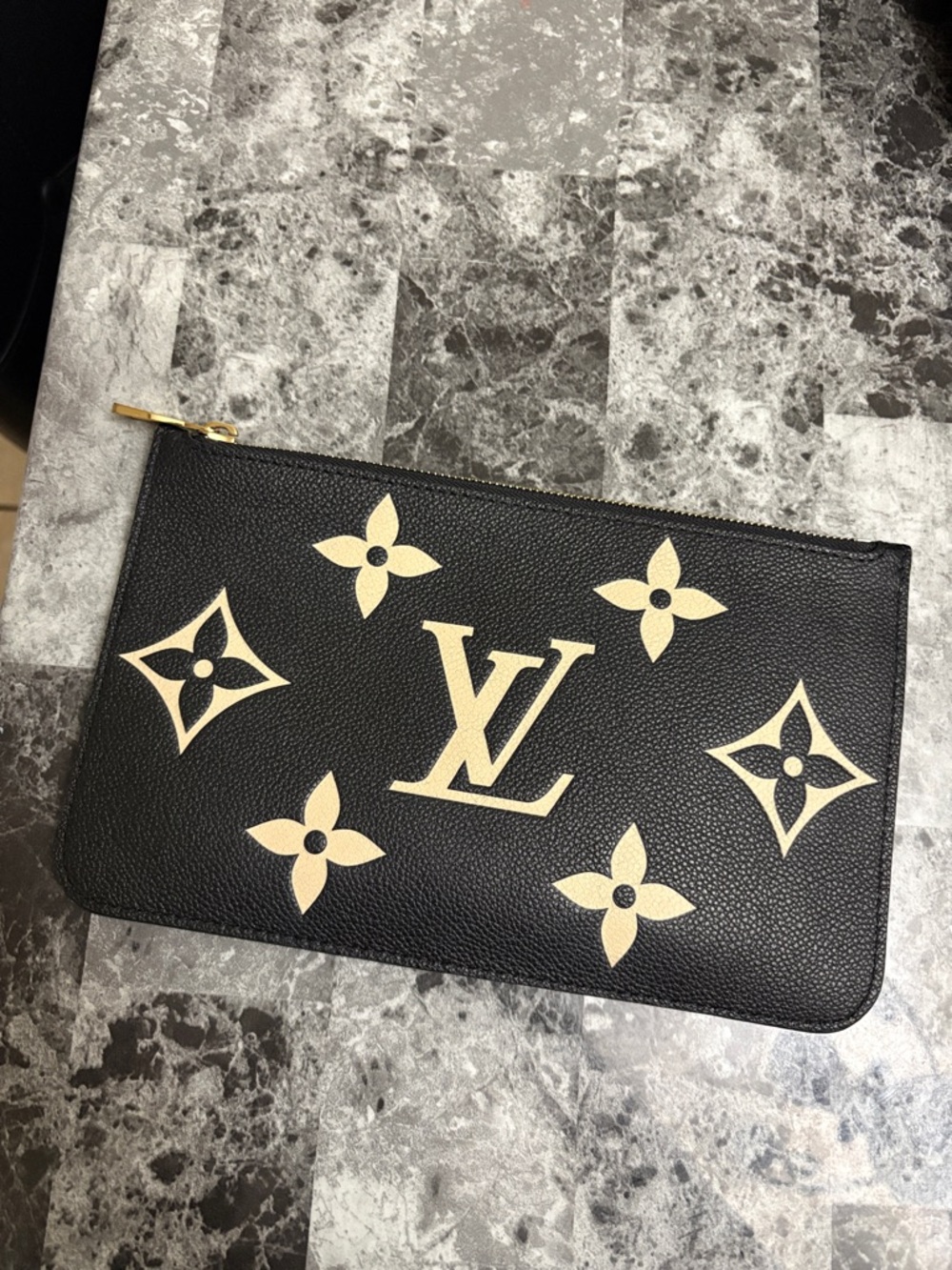 Louis Vuitton neverfull pouch black empreinte leather